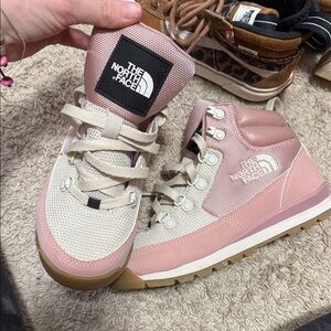 The north face back to Berkeley pink hiking boots